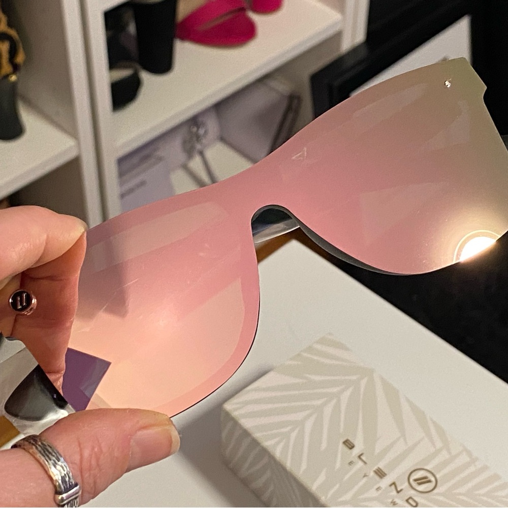NIB Blenders Eyewear Jenna Cartel Sunglasses